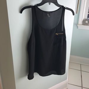 Edgy black tank top with pocket and zipper